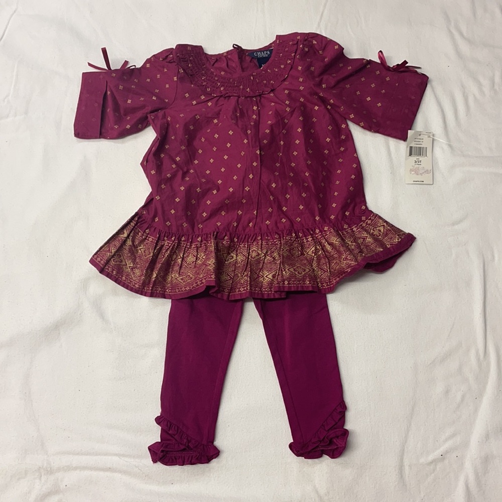 Chaps 2pc pant set size 3T